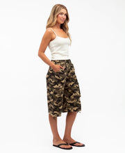 Load image into Gallery viewer, MOSS GROTTO: MUSE CAMO CARGO SHORTS