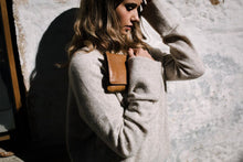 Load image into Gallery viewer, DUSKY ROBIN: SIRENA PURSE