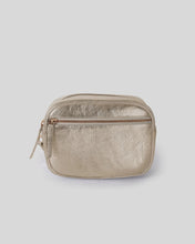 Load image into Gallery viewer, GABEE: AURORA METALLIC X/BODY BAG - CHAMPAGNE