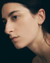 Load image into Gallery viewer, TEMPLE OF TBE SUN: HEBE HUGGIES - GOLD VERMEIL