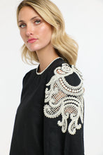 Load image into Gallery viewer, 365 DAYS: DANBURY TOP - BLACK SWAN