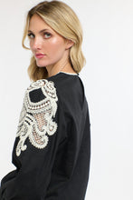 Load image into Gallery viewer, 365 DAYS: DANBURY TOP - BLACK SWAN