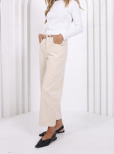 Load image into Gallery viewer, MONACO: TONI BARREL CORDS - PEARL