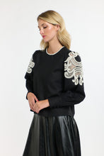 Load image into Gallery viewer, 365 DAYS: DANBURY TOP - BLACK SWAN