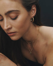 Load image into Gallery viewer, TEMPLE OF THE SUN: REIGN OVAL NECKLACE - GOLD VERMEIL