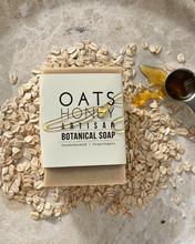 Load image into Gallery viewer, THE SOAPSTRESS: BOTANICAL SOAP