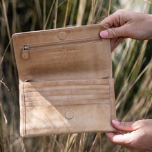 Load image into Gallery viewer, DUSKY ROBIN: SIRENA PURSE