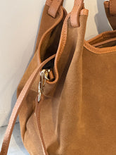 Load image into Gallery viewer, MAMAPAPA: LEONIE TOTE BAG - CARAMEL
