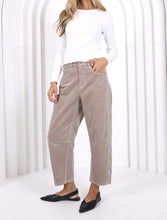 Load image into Gallery viewer, MONACO: TONI BARREL CORDS - LATTE