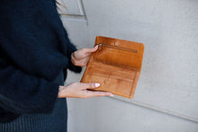 Load image into Gallery viewer, DUSKY ROBIN: SIRENA PURSE