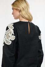 Load image into Gallery viewer, 365 DAYS: DANBURY TOP - BLACK SWAN