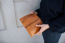 Load image into Gallery viewer, DUSKY ROBIN: SIRENA PURSE