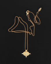 Load image into Gallery viewer, TEMPLE OF THE SUN: REIGN OVAL NECKLACE - GOLD VERMEIL