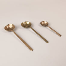 Load image into Gallery viewer, DNI: “OLIVE” ANTIQUE SPOONS IN BRASS - (3 SIZES)