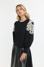 Load image into Gallery viewer, 365 DAYS: DANBURY TOP - BLACK SWAN