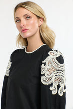 Load image into Gallery viewer, 365 DAYS: DANBURY TOP - BLACK SWAN