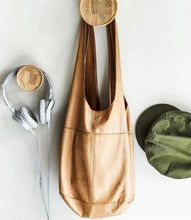 Load image into Gallery viewer, GABEE: EMERALD TOTE BAG - LARGE