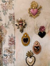 Load image into Gallery viewer, MEXICANO: CROSS ANTIQUE LOOK - PINK HEART