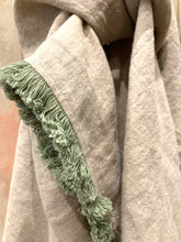 Load image into Gallery viewer, FAMILIA LINEN Throw
