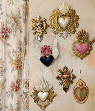 Load image into Gallery viewer, MEXICANO: HEART MIRRORS WITH BUTTON