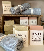 Load image into Gallery viewer, THE SOAPSTRESS: BOTANICAL SOAP