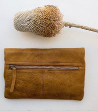 Load image into Gallery viewer, DUSKY ROBIN: SIRENA PURSE