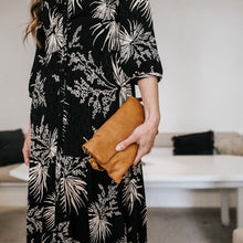 Load image into Gallery viewer, DUSKY ROBIN: LUCIE CLUTCH/BAGS