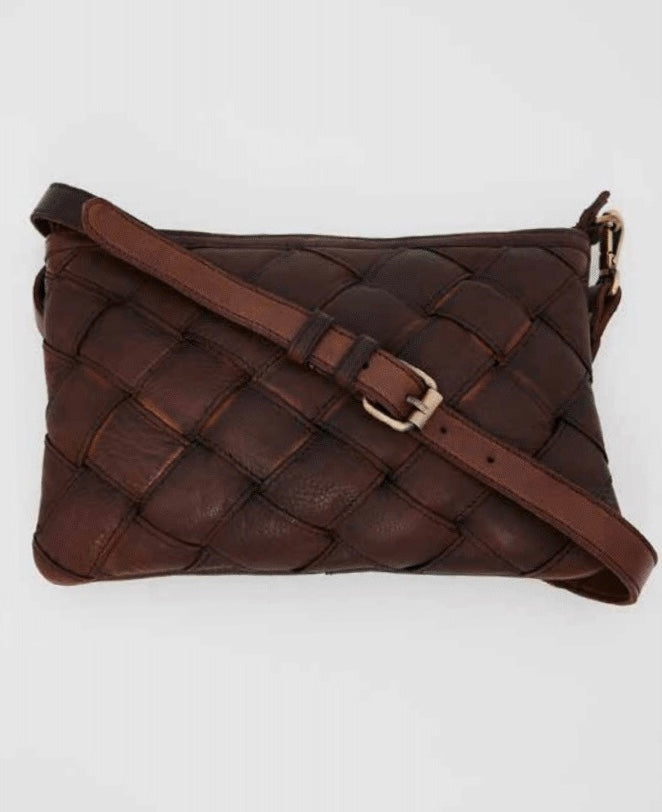 HOLIDAY : SICILY CLUTCH - CHOCOLATE