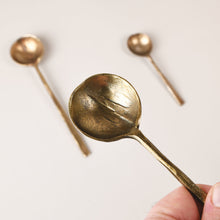 Load image into Gallery viewer, DNI: “OLIVE” ANTIQUE SPOONS IN BRASS - (3 SIZES)
