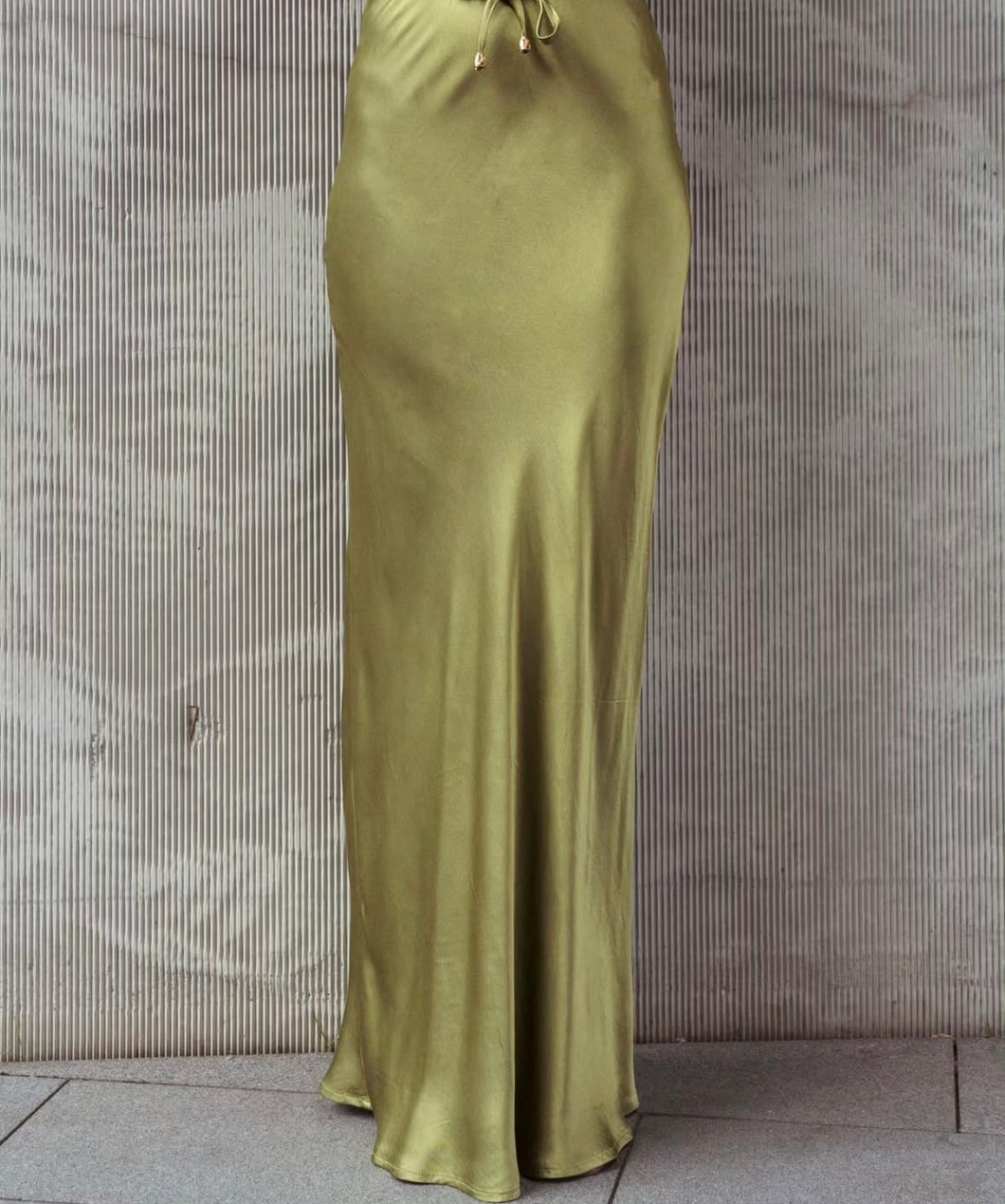 MOSS: CLAUDIA SKIRT - OLIVE