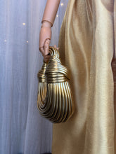 Load image into Gallery viewer, MISS MOSS: JONES BAG - GOLD
