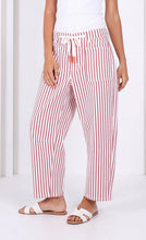 Load image into Gallery viewer, MONACO: CARTER BARREL JEAN - RUSTY STRIPE
