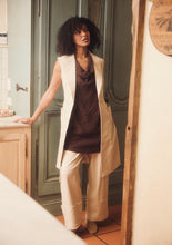 Load image into Gallery viewer, SHANTY: NOA LONG VEST - NATURAL
