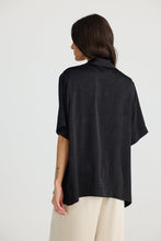 Load image into Gallery viewer, BRAVE &amp; TRUE: DANA SHIRT - BLACK
