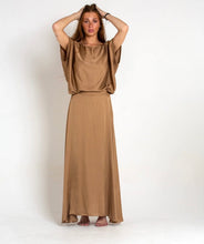 Load image into Gallery viewer, MAMAPAPA: TOBI FLOWY SILK TEE - CAMEL
