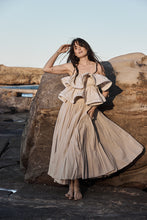 Load image into Gallery viewer, MAMAPAPA: GORDES FRILL TOP - BEIGE
