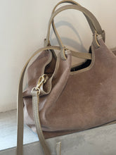 Load image into Gallery viewer, MAMAPAPA: VIRGINIE TOTE BAG - MUSHROOM
