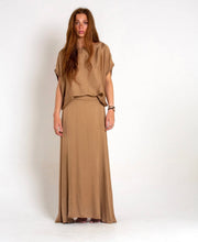 Load image into Gallery viewer, MAMAPAPA: TOBI FLOWY SILK TEE - CAMEL
