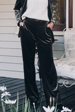 Load image into Gallery viewer, ITALIAN STAR: JETS VELVET PANT - KHAKI
