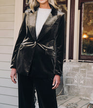 Load image into Gallery viewer, ITALIAN STAR: JETS VELVET PANT - KHAKI
