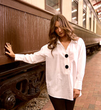 Load image into Gallery viewer, BRAVE &amp; TRUE: COVENTRY OVER SHIRT - WHITE
