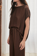 Load image into Gallery viewer, MAMAPAPA: TOBI SILK TEE - CHOCOLATE

