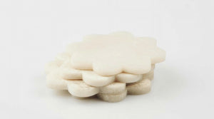 HOLIDAY HOME: RESIN COASTER SET 4 - OFF WHITE