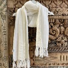 RUSTIC LINEN: VACAY SCARF - IVORY WITH FRINGE