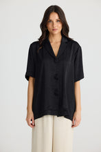 Load image into Gallery viewer, BRAVE &amp; TRUE: DANA SHIRT - BLACK

