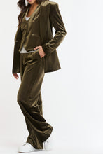 Load image into Gallery viewer, ITALIAN STAR: JETS VELVET PANT - KHAKI
