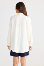 Load image into Gallery viewer, BRAVE &amp; TRUE: MONTY SHIRT - OFF WHITE
