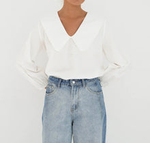 Load image into Gallery viewer, MOSS: POPPY BLOUSE - WHITE
