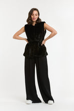 Load image into Gallery viewer, URBAN LUXURY: CELINE GILET FAUX FUR - BLACK
