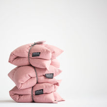 Load image into Gallery viewer, SALUS: ORGANIC LAVENDER &amp; JASMINE HEAT PILLOW - DUSTY ROSE
